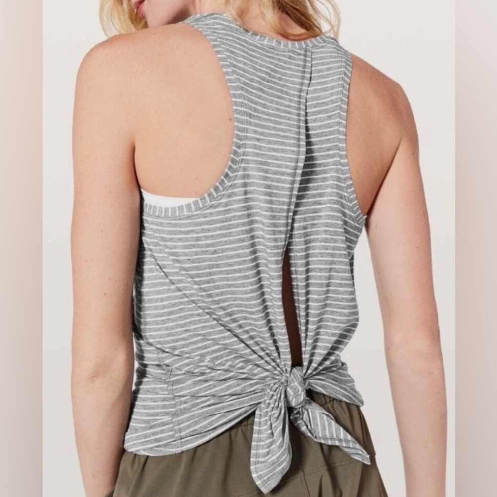 Lululemon 🟣 All Tied Up Tank in Modern Stripe Heathered Medium Grey White